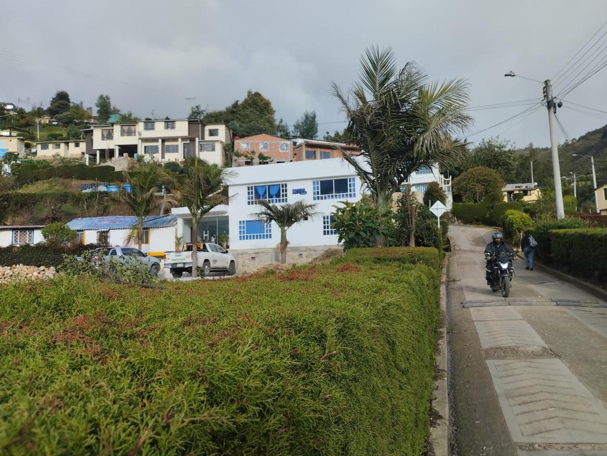 Hotel Colina Los Robles Gachancipa ภายนอก รูปภาพ